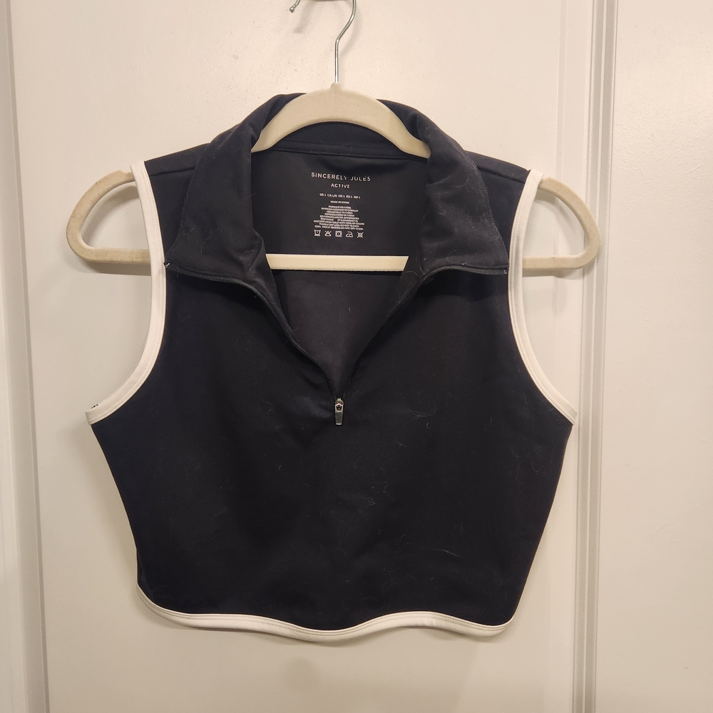 NWOT Sincerely Jules Crop Top